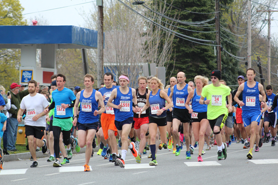 Dirigo runners at the 2016 Mother's Day 5K.
