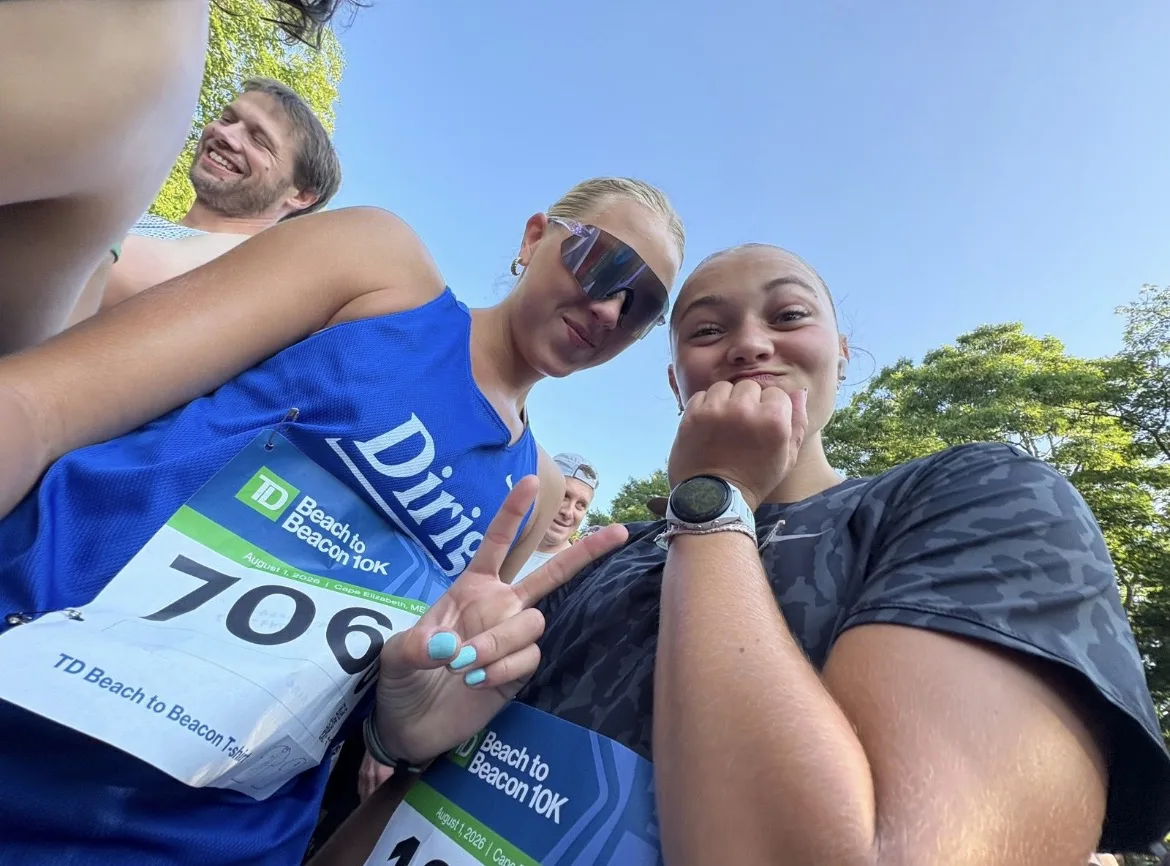 Dirigo runners before Beach to Beacon 2026.